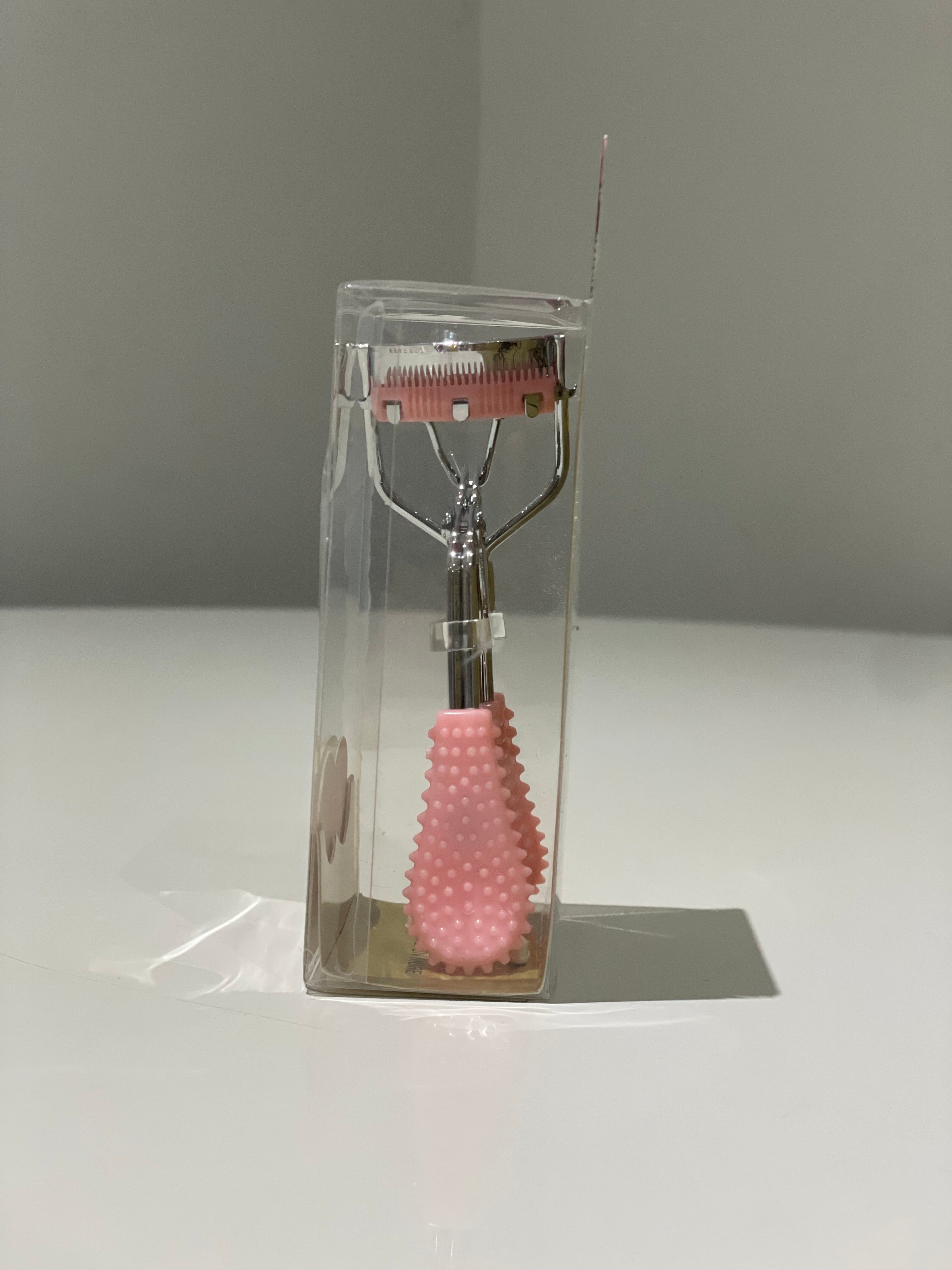 Eyelash Curler w/ Textured Grip – 11 cm, Soft Silicone handle