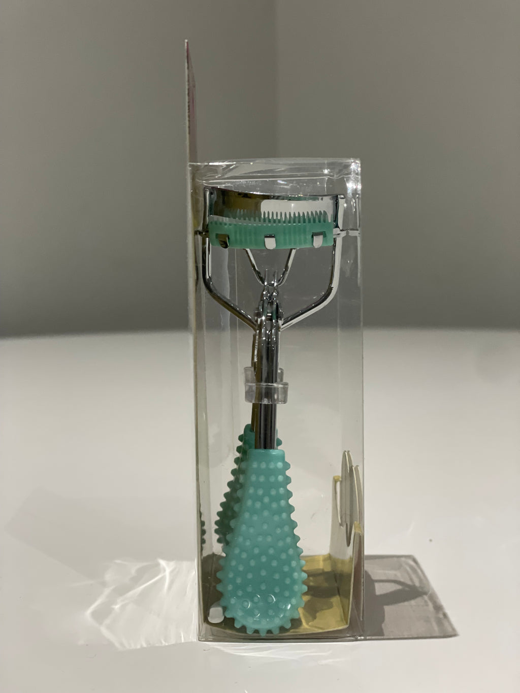 Eyelash Curler w/ Textured Grip – 11 cm, Soft Silicone handle