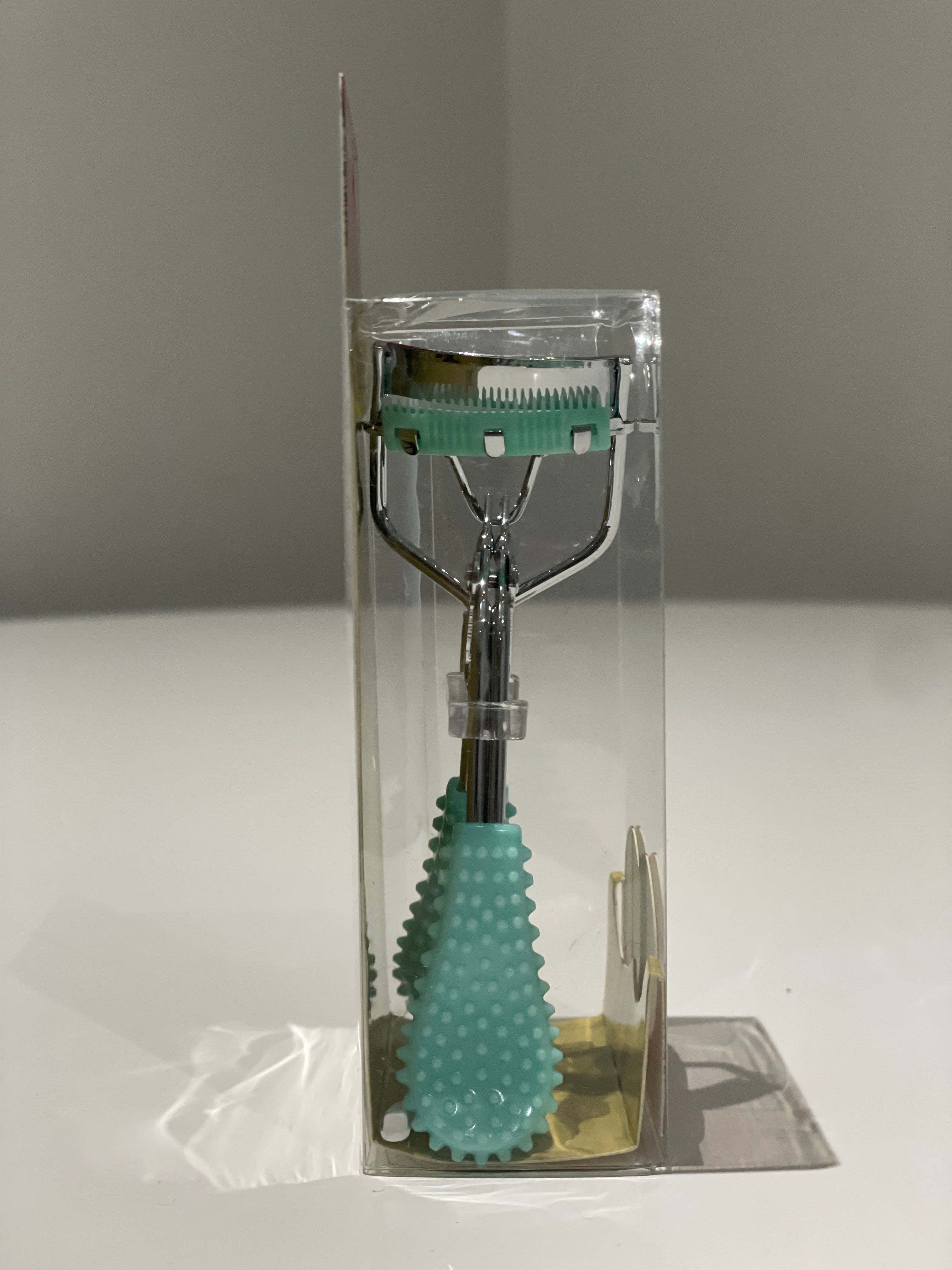 Eyelash Curler w/ Textured Grip – 11 cm, Soft Silicone handle