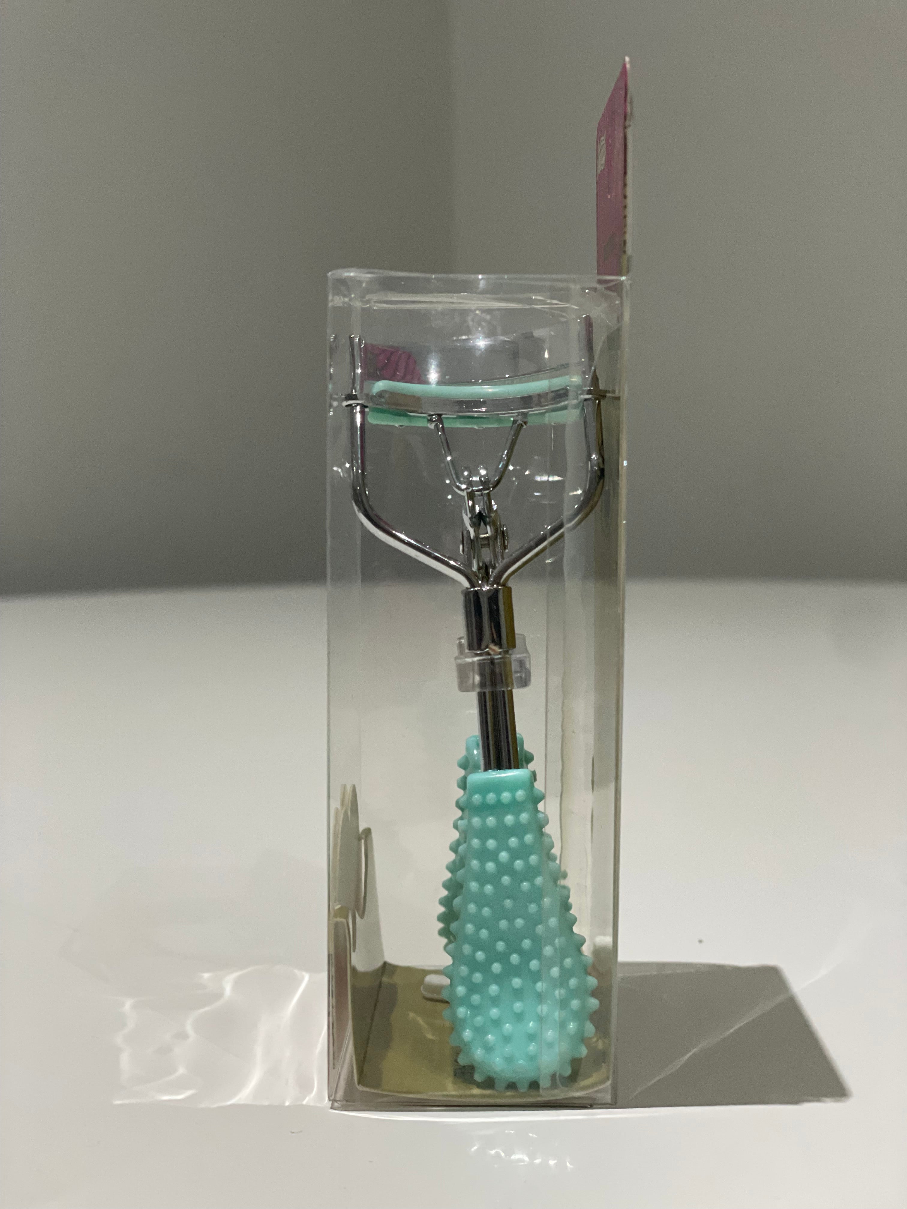 Eyelash Curler w/ Textured Grip – 11 cm, Soft Silicone handle