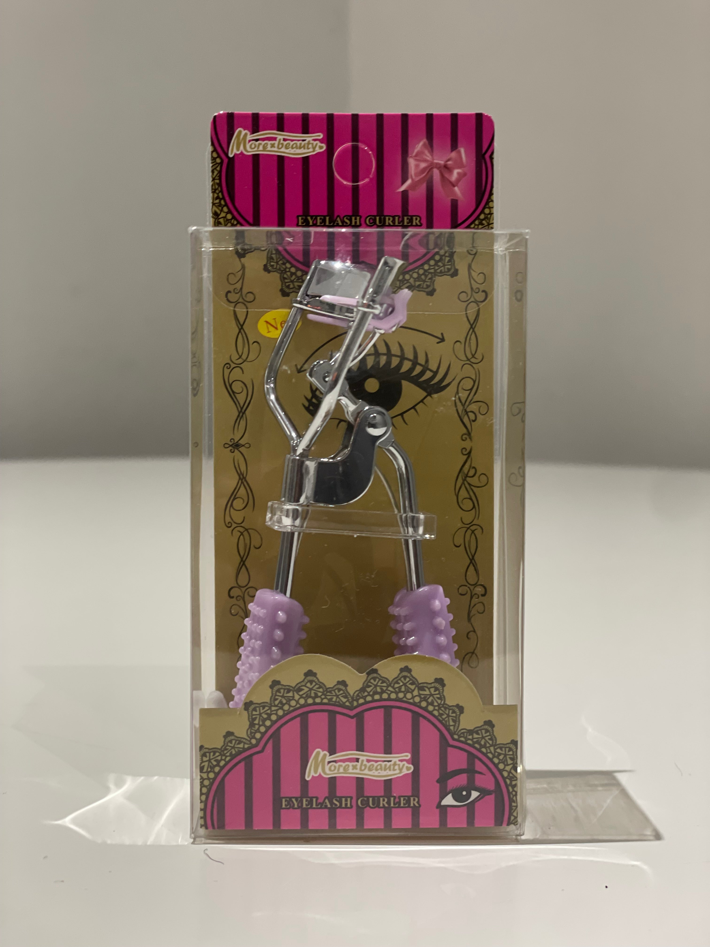 Eyelash Curler w/ Textured Grip – 11 cm, Soft Silicone handle