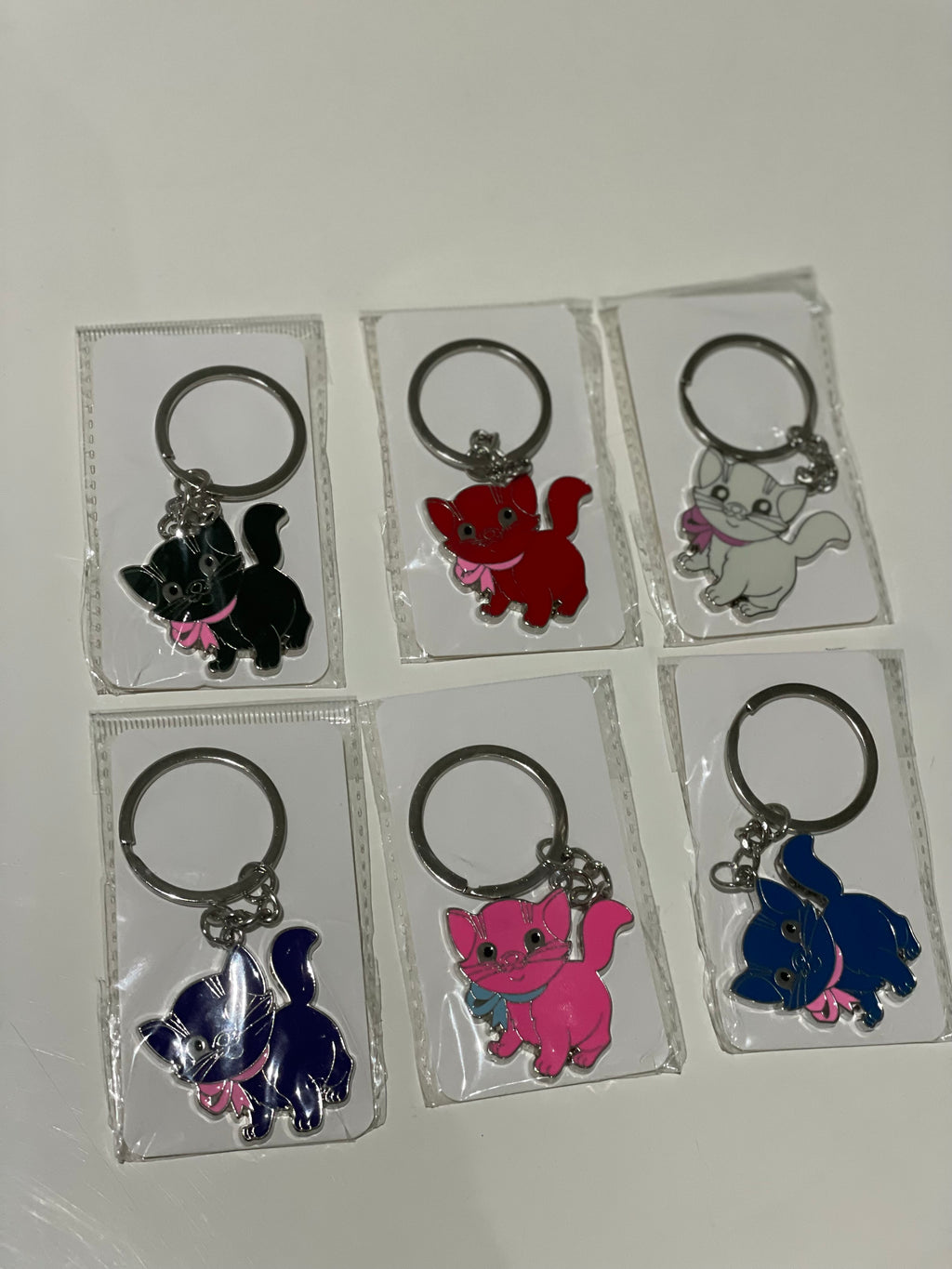 Metal Cat w/ Ribbon Keychain 10 cm – Enamel Heart Charm (Assorted Colours)