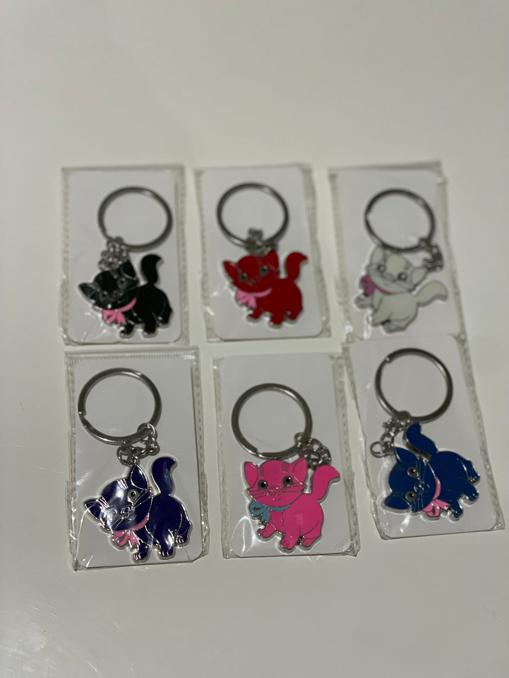 Metal Cat w/ Ribbon Keychain 10 cm – Enamel Heart Charm (Assorted Colours)