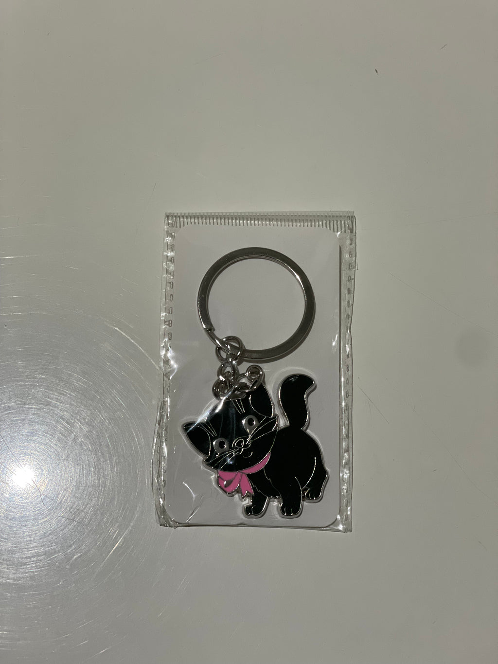 Metal Cat w/ Ribbon Keychain 10 cm – Enamel Heart Charm (Assorted Colours)